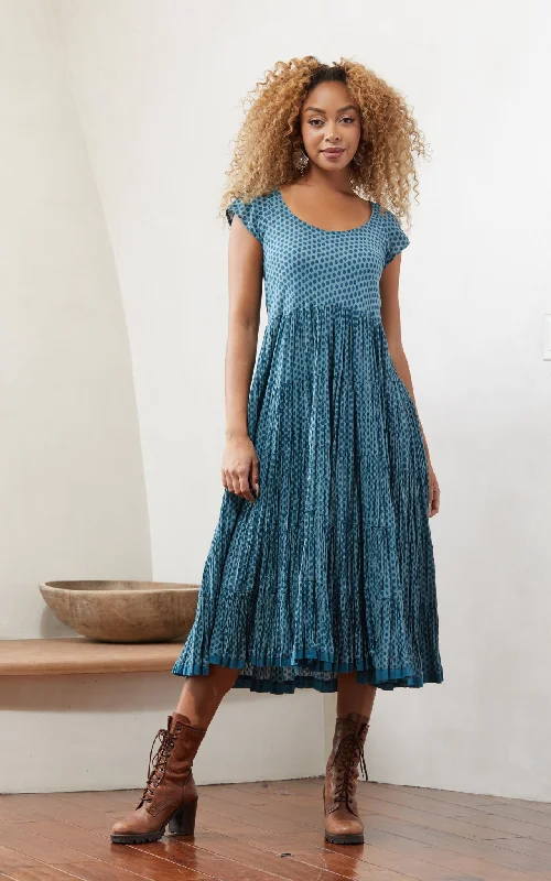 Baila Conmigo Dress, Cap Sleeve, Teal Dot