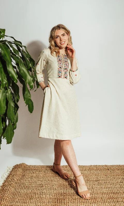D1023 Gaiya Dress